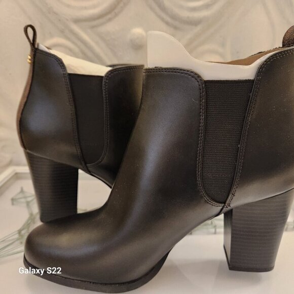 Michael Kors Evaline Almond Toe High Heel Booties Black / Signature Size 10. NIB - Picture 6 of 10